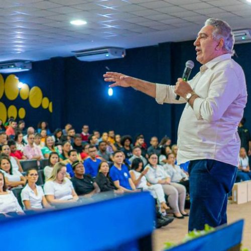 Mais de 3 mil computadores são entregues por Vice-governador Laurez Moreira em Colinas do Tocantins, Pedro Afonso e Guaraí