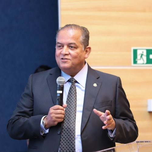 Senador Eduardo Gomes participa do lançamento da TV 3.0 no Ministério das Comunicações