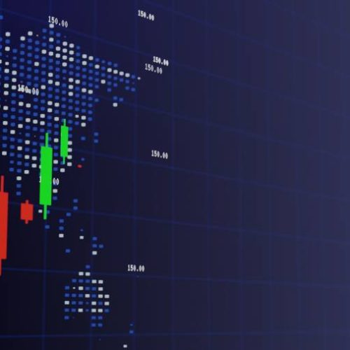 Dólar opera em baixa e volta aos R$ 5, antes da inflação dos EUA