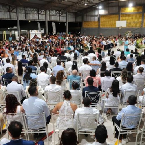 Mais de 100 casais oficializaram a união em Casamento Comunitário de Araguaína