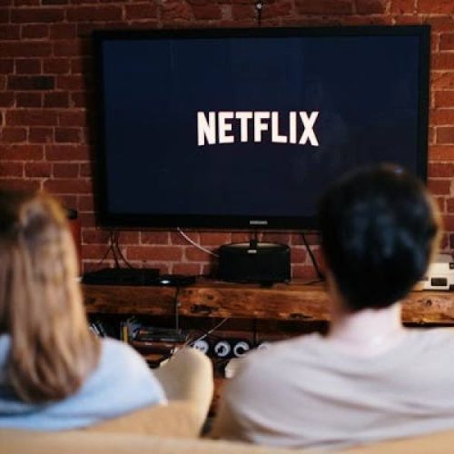 Netflix aumenta preço das assinaturas no Brasil sem aviso prévio