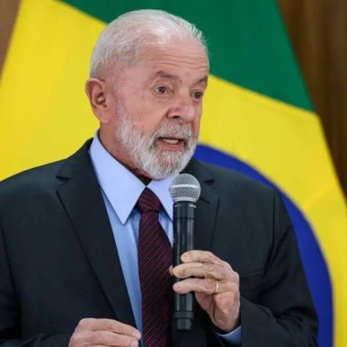 Congresso derruba o veto de Lula e implementa a proibição das 'saidinhas' de presos do semiaberto para visitar suas famílias