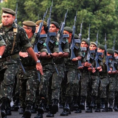 ExÃÂ©rcito e PRF vÃÂ£o desobstruir rodovias no TO; Colinas do Tocantins ainda sem previsÃÂ£o