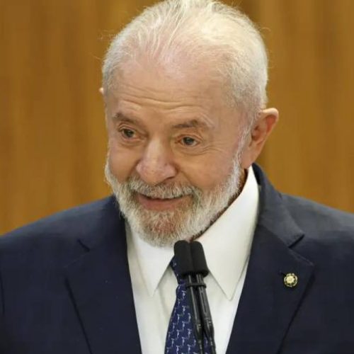 Lula faz piada sobre violÃªncia doméstica após jogos de futebol: "se for corintiano, tudo bem"