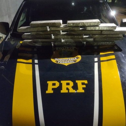 PRF apreende 15,4 kg de maconha durante fiscalização em ônibus na BR-226 em Palmeiras do Tocantins na última quarta-feira (17)