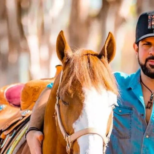 Homem se perde após rodeio e invade haras do cantor Sorocaba