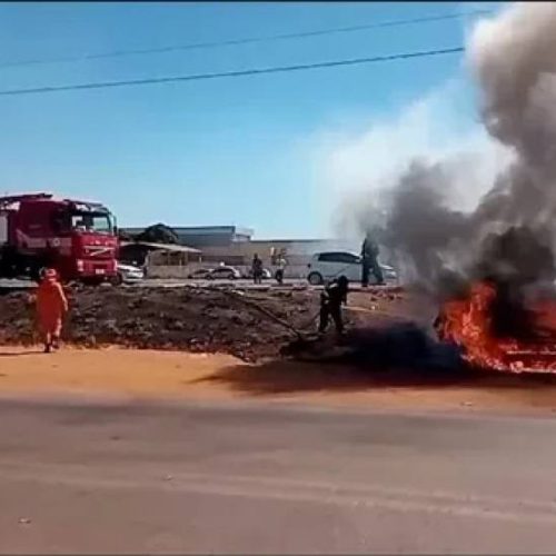 Motorista morre carbonizado após colisão na BR-010 em Palmas