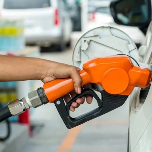 Gasolina e etanol sobem em todo o Brasil na primeira quinzena de agosto, diz pesquisa