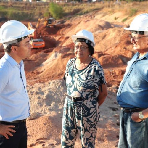 Wagner mostra Araguaína do presente e do futuro a casal de pioneiros da cidade