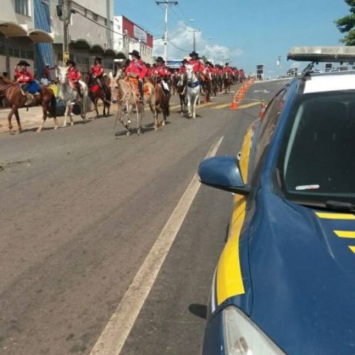 PRF, monitora Rodovias em torno de AraguaÃÂ­na e GuaraÃÂ­ durante cavalgadas