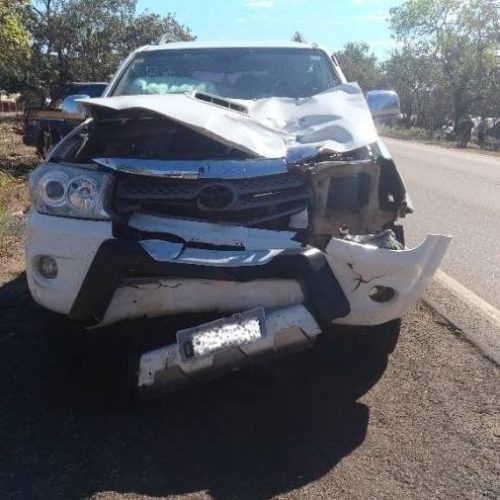 ColisÃÂ£o lateral: Motociclista ÃÂ© arremessado sofrendo ferimentos graves