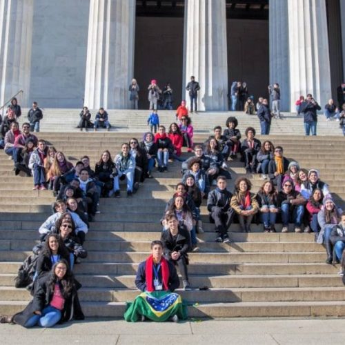 Estudantes de destaque da rede pÃÂºblica podem conhecer os EUA com o Programa Jovens Embaixadores