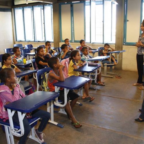 Equipe da FundaÃÂ§ÃÂ£o Roberto Marinho promove oficinas pedagÃÂ³gicas na Escola Caic