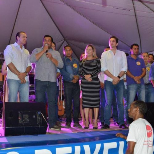 Luana prestigia festividades de aniversÃÂ¡rio de emancipaÃÂ§ÃÂ£o de Peixe