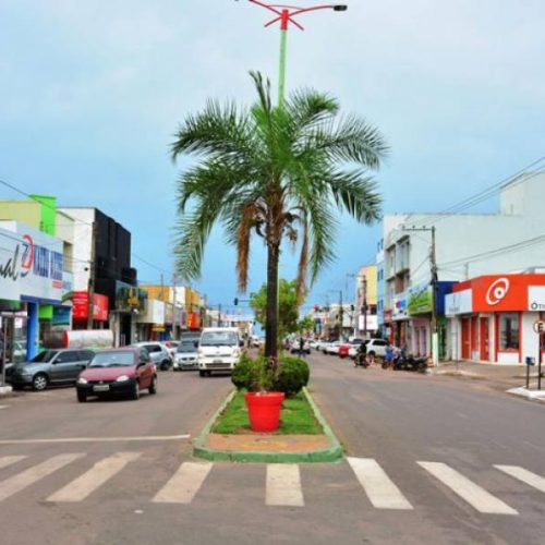 PolÃÂ­cia Militar prende, em flagrante, traficante de 19 anos no centro da cidade de ParaÃÂ­so