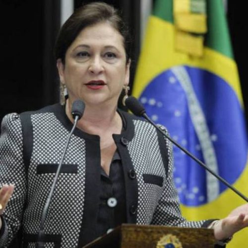 Bastidores: senadora KÃÂ¡tia Abreu mira o Progressistas, mas articula o PSD