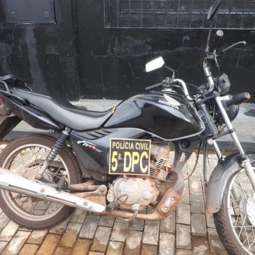 Motocicleta roubada na regiÃÂ£o Central de Palmas ÃÂ© localizada em ÃÂ¡rea verde do Santa BÃÂ¡rbara