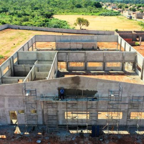 Escola de tempo integral beneficiarÃÂ¡ famÃÂ­lias de cinco bairros de AraguaÃÂ­na