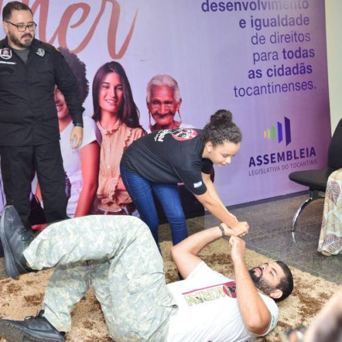 Treinamento em Defesa Pessoal encerra semana alusiva ao Dia da Mulher