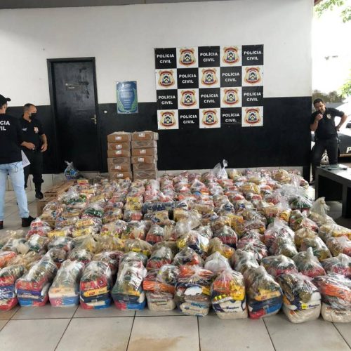 Policiais e parceiros entregam mais de duas toneladas de alimentos e produtos de higiene