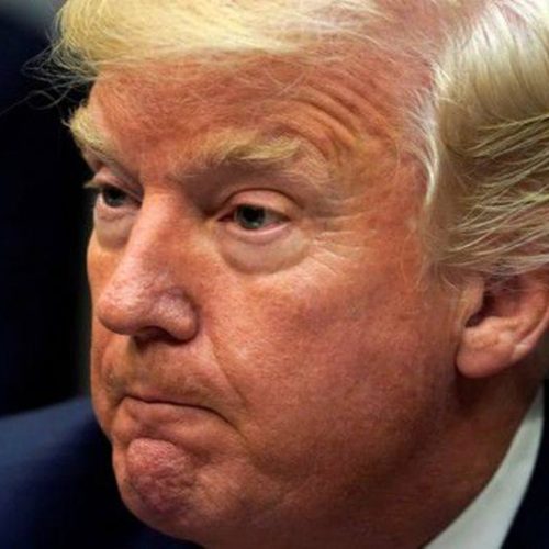 Donald Trump assina decreto que suspende imigraÃÂ§ÃÂ£o nos Estados Unidos da AmÃÂ©rica