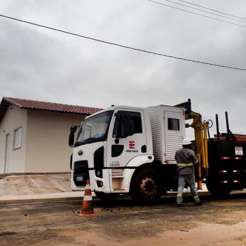 Com instalaÃÂ§ÃÂ£o da rede elÃÂ©trica em andamento, ligaÃÂ§ÃÂ£o de ÃÂ¡gua deve ser iniciada no Habitare II