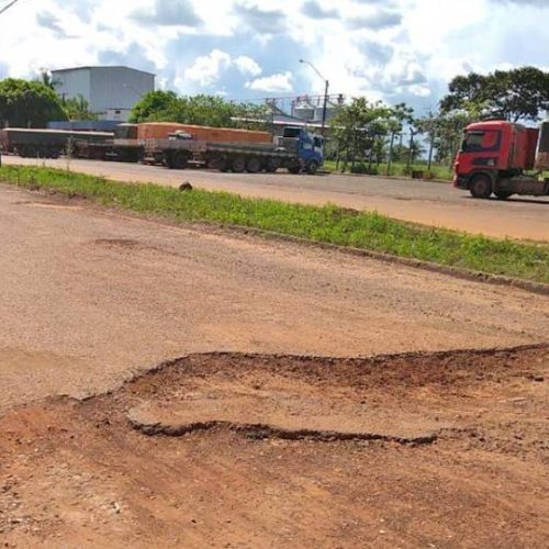 Trecho da TO-422 que dÃÂ¡ acesso ao Distrito Agroindustrial de AraguaÃÂ­na serÃÂ¡ reconstruÃÂ­do