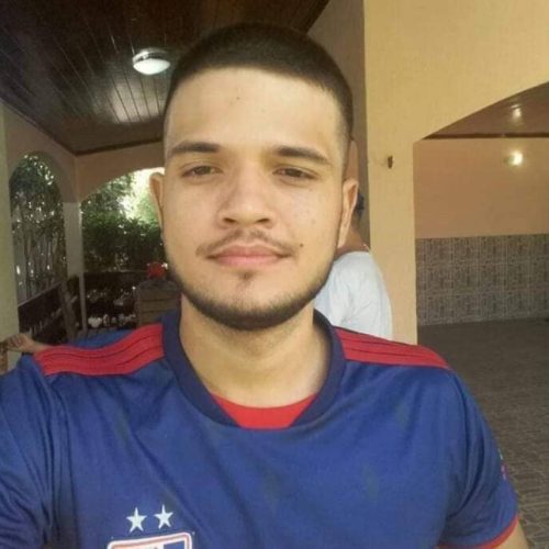 TragÃÂ©dia: Estudante morre apÃÂ³s bater moto contra quebra-molas de Rodovia em Colinas do Tocantins