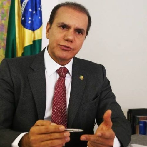 AtaÃÂ­des lanÃÂ§a candidatura a prefeito de Palmas; banner de divulgaÃÂ§ÃÂ£o diz que lanÃÂ§amento terÃÂ¡ participaÃÂ§ÃÂ£o de KÃÂ¡tia, IrajÃÂ¡, Amastha e Madeira