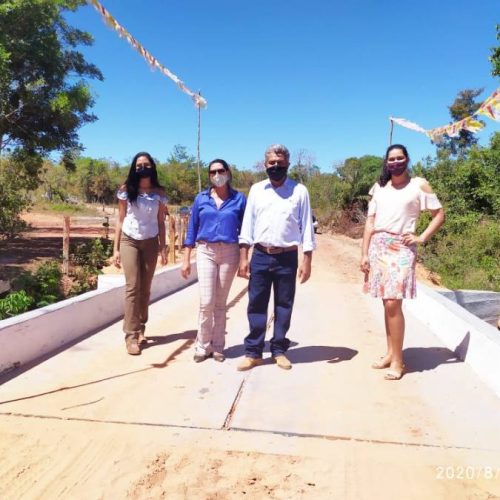 Moradores de regiÃÂ£o rural de Palmeirante ganha ponte de cimento, no cÃÂ³rrego CunhÃÂ£s