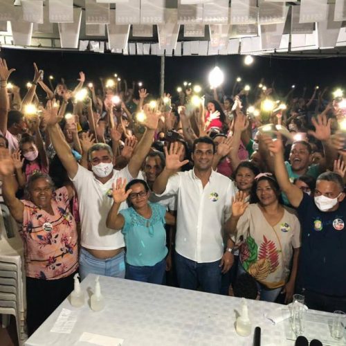 IrajÃÂ¡ Abreu participa de reuniÃÂ£o polÃÂ­tica em ItaporÃÂ£ com Jonas Carrilho e Lurdinha e promete continuidade de projeto de casas populares