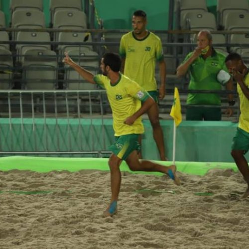 Brasil e MÃÂ©xico encerram 1Ãª fase do Mundial de Futebol de Areia Raiz; evento acontece no RJ