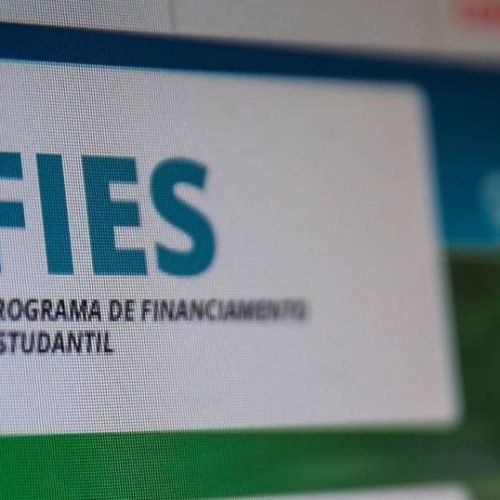 Para 2021 sÃÂ£o ofertadas 93 mil vagas no Fundo de Financiamento Estudantil