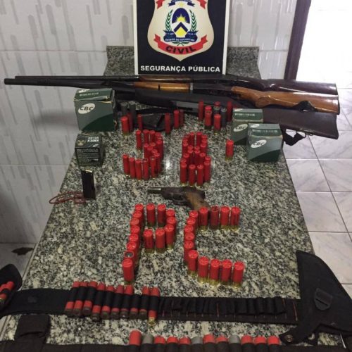 Em Arapoema: InvestigaÃÂ§ÃÂ£o termina em apreensÃÂ£o de armas e prisÃÂ£o por porte ilegal de arma