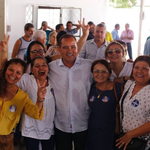 Educadores e servidores da saÃÂºde em Porto Nacional declaram apoio a Vicentinho (PR)