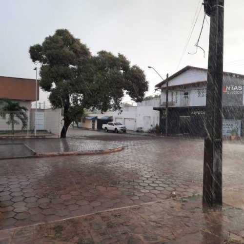 De surpresa chuva cai em Colinas; aumento na umidade do ar causou instabilidade