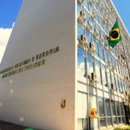 PL quer aproveitar reforma fisiológica para assumir Ministério do Turismo, comandado por Gilson Neto