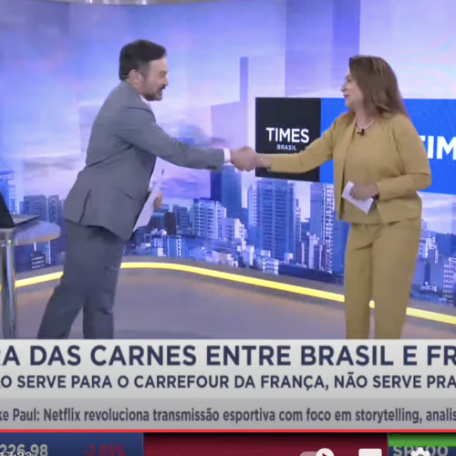 Kátia Abreu critica decisão do Carrefour França de suspender compra de carne bovina do Mercosul, durante estreia na CNBC Brasil.