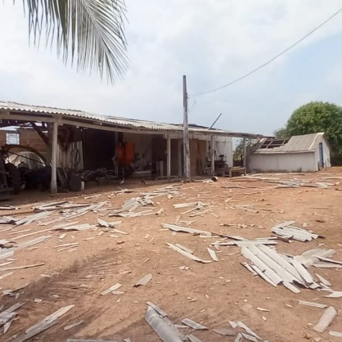 Tocantins enfrenta clima severo nesta semana de eleições, com 72 mil raios e ventos fortes que danificaram 50 postes, sem impacto no processo eleitoral.




