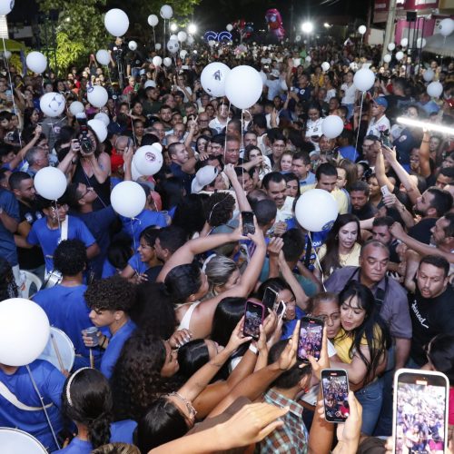 O evento também contou com a presença do candidato a vice-prefeito de Janad, Pedro Cardoso (Republicanos); do ex-prefeito de Palmas, Fenelon Barbosa; da prefeita de Gurupi, Josi Nunes (UB); do prefeito de Porto Nacional, Ronivon Maciel (UB); do prefeito de Paraíso, Celso Morais (MDB); além da primeira-dama do Tocantins, Karynne Sotero; da esposa do senador Eduardo Gomes, Arlinda Gomes; dos deputados federais Pedro Júnior (PL), Carlos Gaguim (UB) e Ricardo Ayres (Republicanos); do deputado estadual Leo Barbosa (Republicanos); além de vereadores eleitos e reeleitos na Capital. (Crédito: PL/TO)