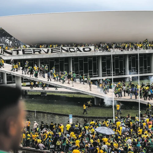 Prisões da Polícia Federal inibem tentativas de anistia e ampliam debate sobre golpe e democracia