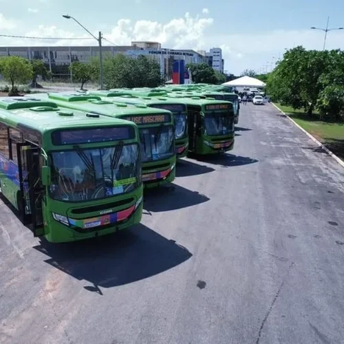 Coligação 'União de Verdade', liderada por Janad Marques de Freitas, denuncia a diminuição no transporte coletivo em Palmas, crucial para garantir o direito de voto durante as eleições de 2024. A prefeitura, por sua vez, defende que a operação dos ônibus está normalizada